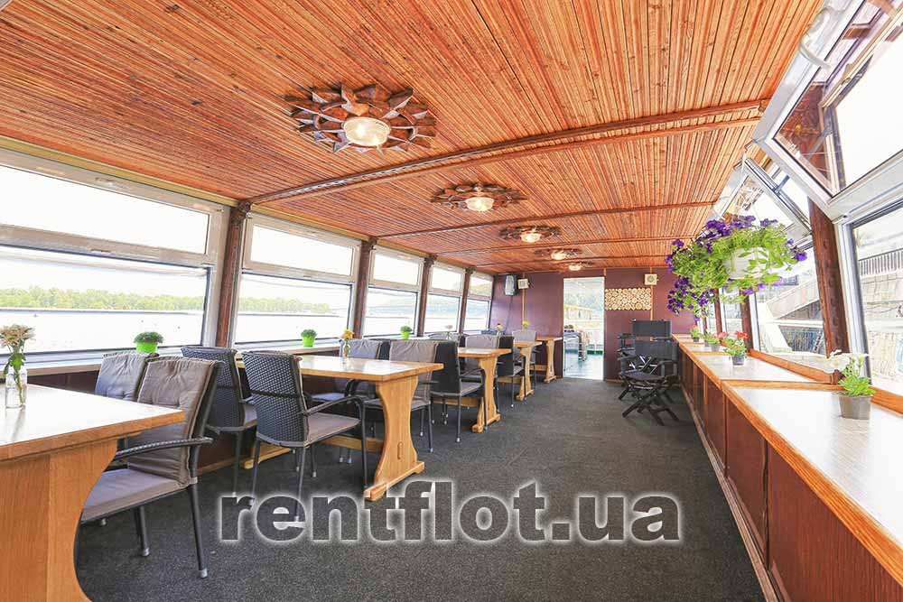 Enlarge photo of the saloon of the upper deck of motor ship Rezon Salon of the upper deck of motor ship Rezon